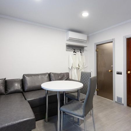 Aparthotel Sumskaya Apartments เคียฟ ภายนอก รูปภาพ